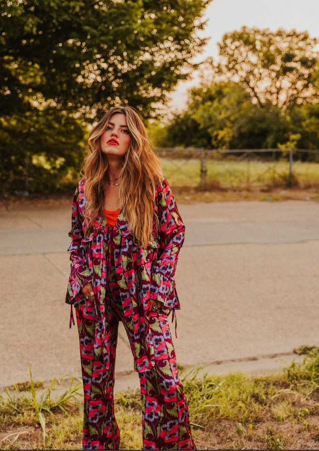 Loren Lovin' Floral Top